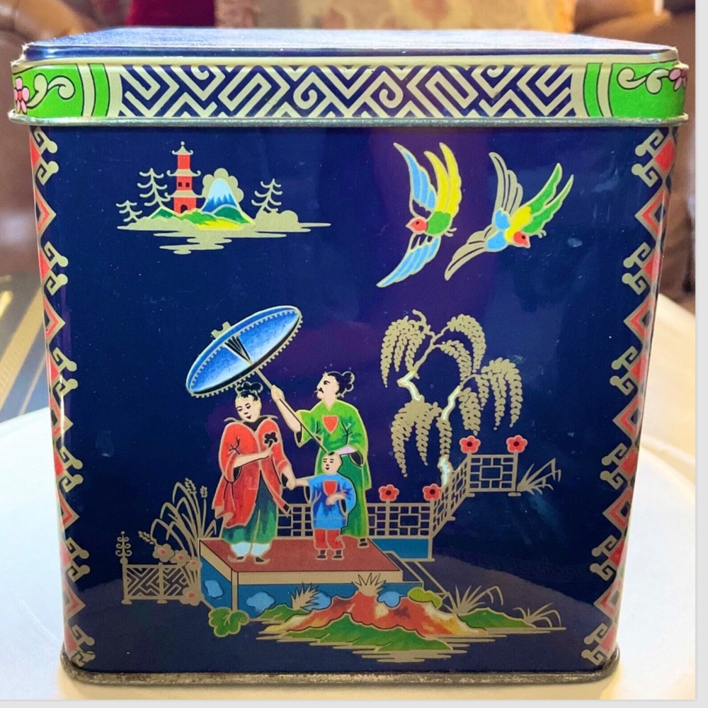 Vintage Asian Daher Tea Tin England Cobalt Blue & Gold Hinged